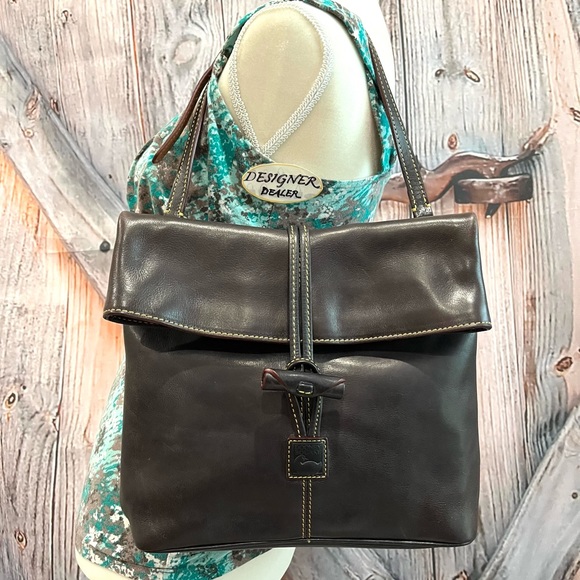 DOONEY BOURKE Florentine Toggle Dark Brownish Black Leather Crossbody VGC - Picture 3 of 14